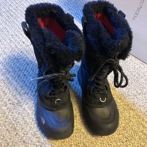 Girls size 2 The North Face boots
